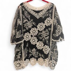 Kindred Black and Cream Lace Floral Blouse
